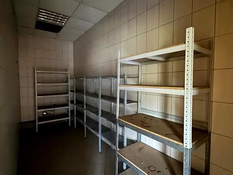 комерційна за адресою Макарова вул. (Більшовицька), 18