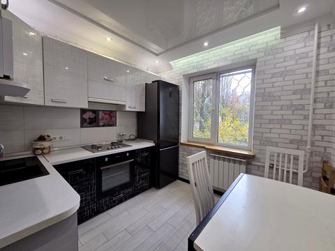 квартира за адресою Київ, Дмитра Луценка вул. (Крейсера "Аврора"), 5