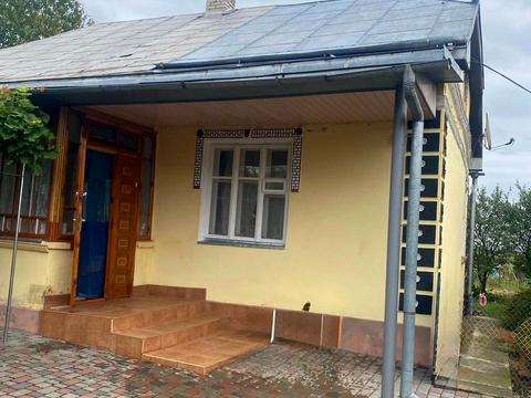 будинок за адресою Бандери