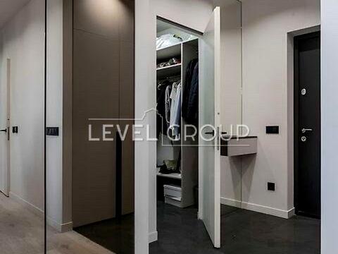 квартира за адресою Дніпровська набережна вул., 18-А