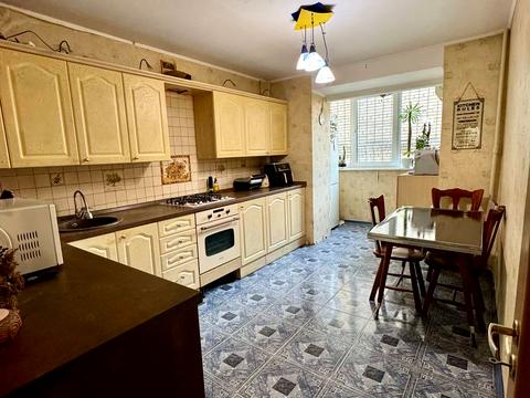 квартира за адресою Межигірська вул., 43