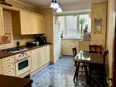 квартира за адресою Межигірська вул., 43