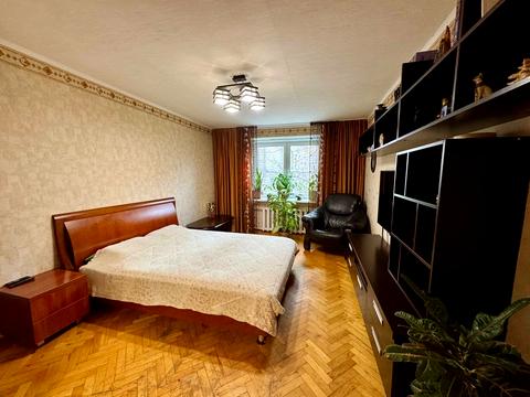 квартира за адресою Межигірська вул., 43