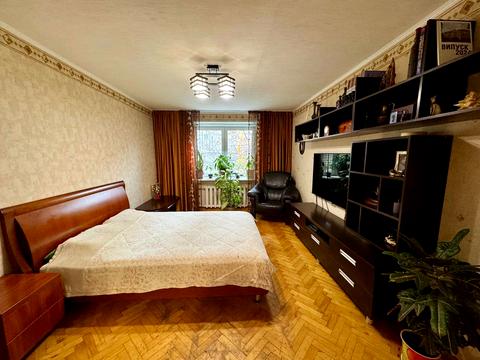 квартира за адресою Межигірська вул., 43