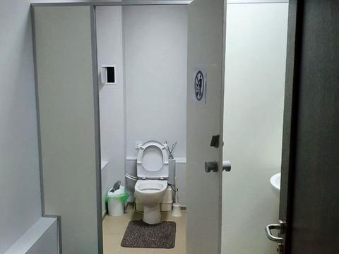 комерційна за адресою Волошкова вул., 74