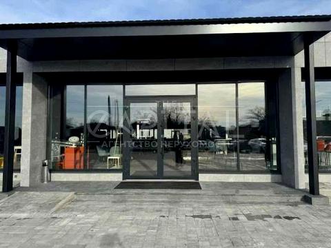 комерційна за адресою Академіка Булаховського вул., 36