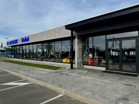 комерційна за адресою Академіка Булаховського вул., 36