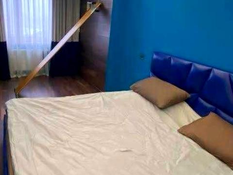 квартира по адресу Академика Глушкова просп., 9-В