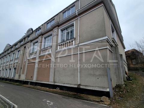 комерційна за адресою Золотоустівська вул., 23-А