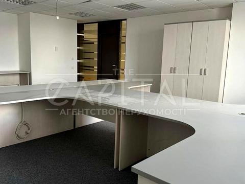 комерційна за адресою Науки просп., 10