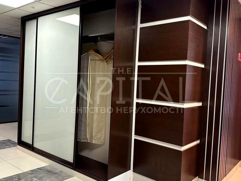 комерційна за адресою Науки просп., 10