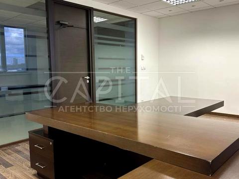 комерційна за адресою Науки просп., 10