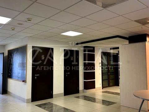 комерційна за адресою Науки просп., 10