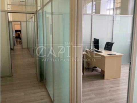 коммерческая по адресу Львовская пл., 24