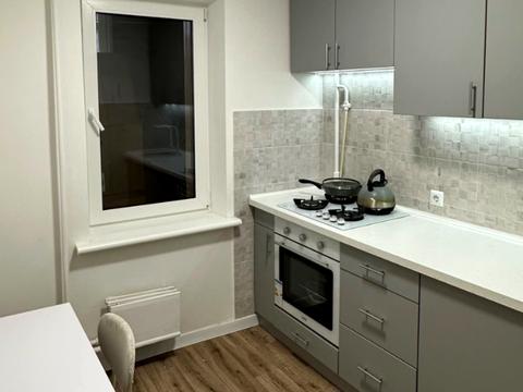 квартира за адресою Ревуцького вул., 17-Б