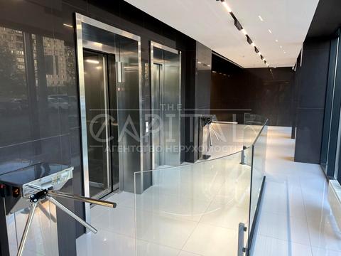 комерційна за адресою Героїв полку "Азов" вул. (Маршала Малиновського), 12