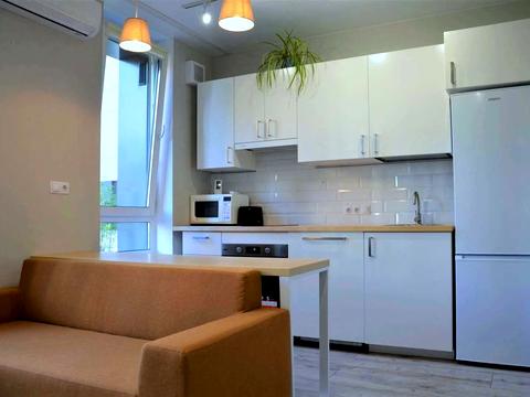 квартира за адресою Київ, Салютна вул., 2