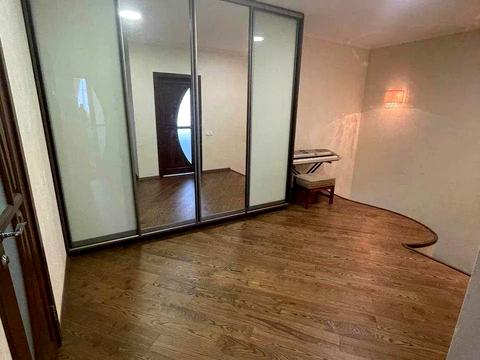 квартира за адресою Воскресенська вул., 18-Б