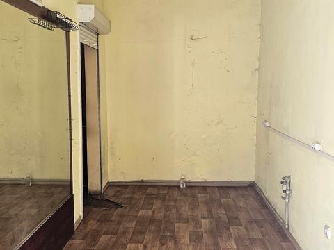 комерційна за адресою Чорновола вул., 122