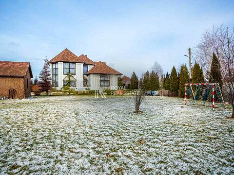 будинок за адресою Центральна