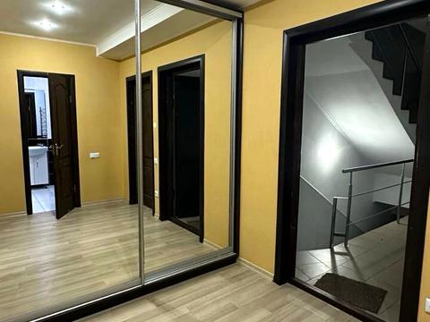 комерційна за адресою Вишнева вул., 36