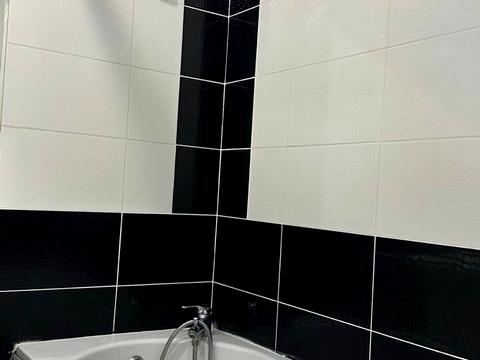 комерційна за адресою Вишнева вул., 36