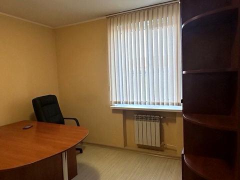 комерційна за адресою Вишнева вул., 36