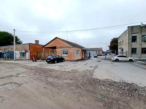 комерційна за адресою Травнева, 2-А