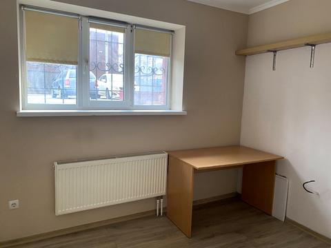 комерційна за адресою Висока вул., 10-А