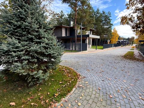 будинок за адресою Лісова