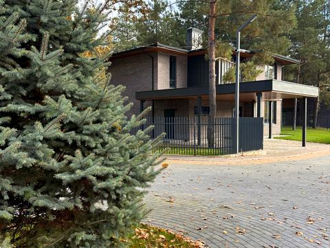 будинок за адресою Лісова