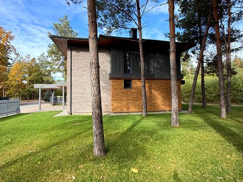 будинок за адресою Лісова