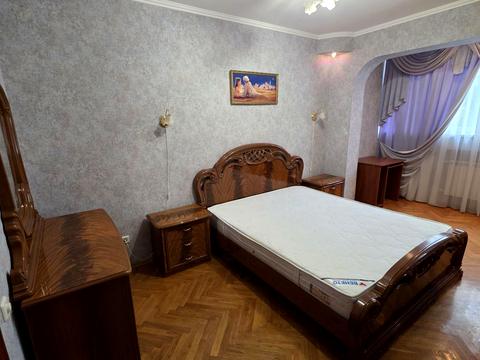 квартира за адресою Вахтанга Кікабідзе вул. (Булгакова), 3