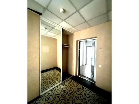 комерційна за адресою Дмитрівська вул., 18