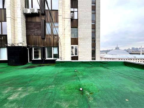 комерційна за адресою Дмитрівська вул., 18