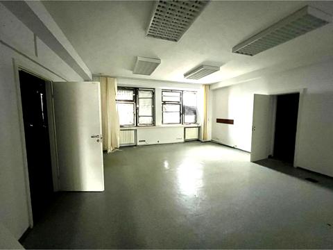 комерційна за адресою Дмитрівська вул., 18