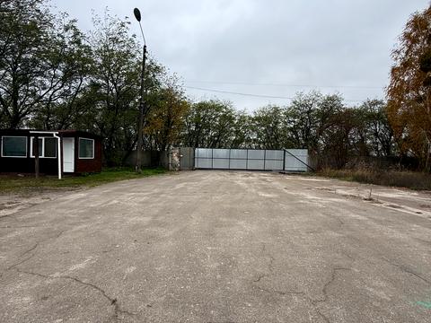 комерційна за адресою Травнева, 12