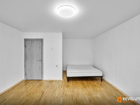 квартира за адресою Феодосійська вул., 4