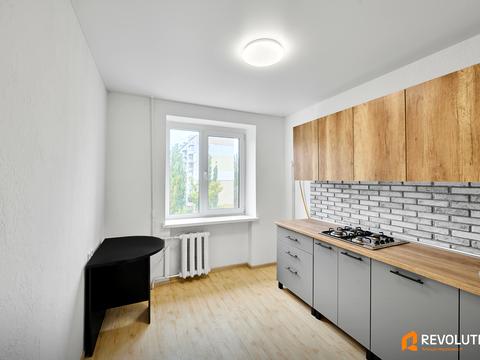 квартира за адресою Феодосійська вул., 4