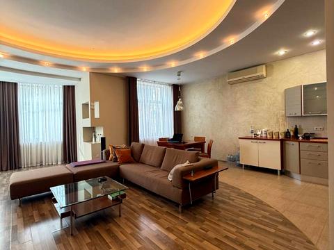 квартира за адресою Андрія Гулого-Гуленка вул. (Віце-адмірала Азарова), 13