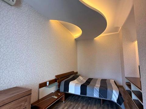 квартира за адресою Андрія Гулого-Гуленка вул. (Віце-адмірала Азарова), 13