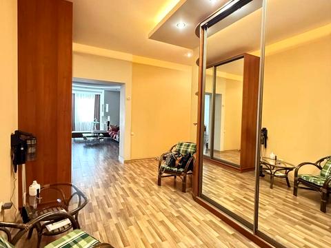 квартира за адресою Андрія Гулого-Гуленка вул. (Віце-адмірала Азарова), 13