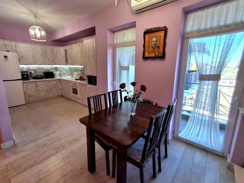 квартира за адресою Євгена Коновальця вул., 3-Б