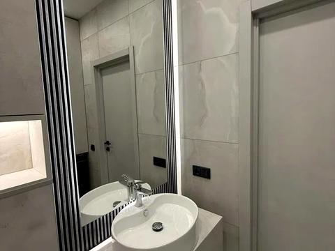 квартира за адресою Салютна вул., 2