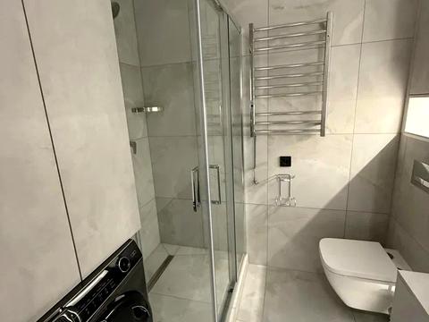 квартира за адресою Салютна вул., 2