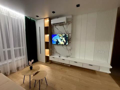 квартира за адресою Салютна вул., 2