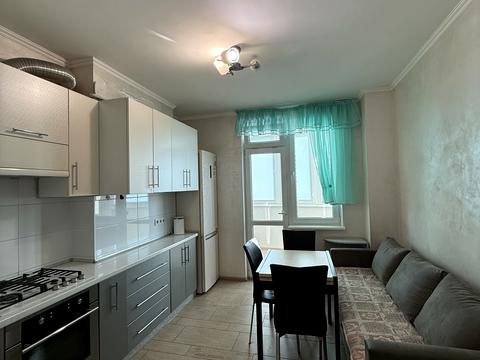 квартира по адресу Червоной Калины просп., 70