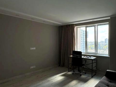 квартира по адресу Гвардейцев-Широнинцев ул., 72