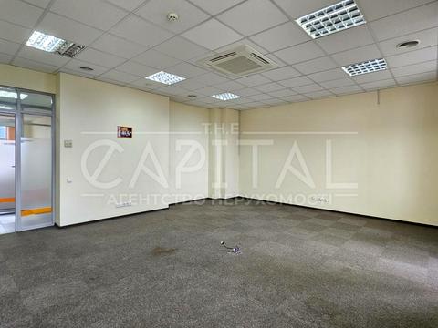 комерційна за адресою Миколи Міхновського бульв. (Дружби Народів), 19