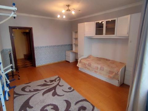 квартира за адресою Дніпровська набережна вул., 23